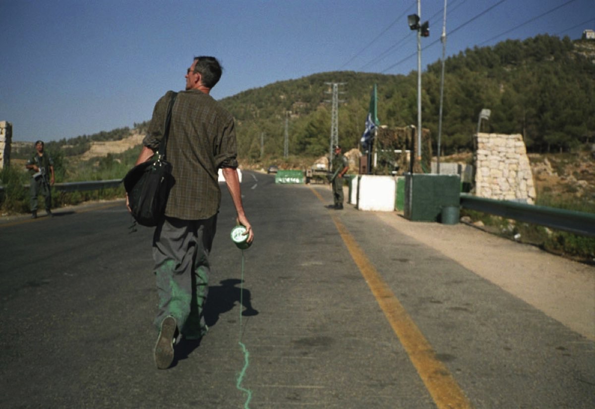 Francis Alÿs - The Green Line